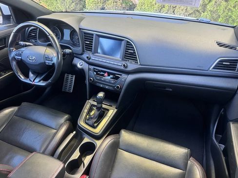 Used 2018 Hyundai Elantra Sport w/ Cargo Package FWD image 9