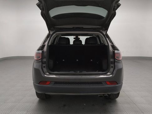 Used 2018 Jeep Compass Limited w/ Navigation Group image 29