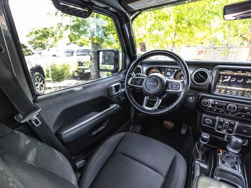 Used 2021 Jeep Wrangler Unlimited Sahara AWD/4WD image 19
