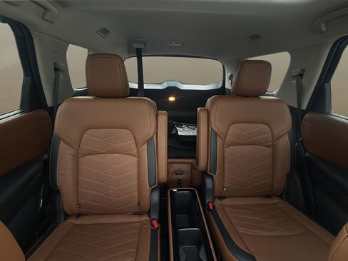 Used 2022 Nissan Pathfinder Platinum w/ Cargo Package image 16