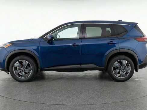 Used 2025 Nissan Rogue SV AWD/4WD image 5