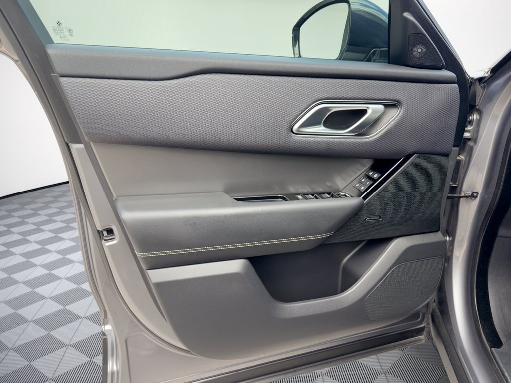 Used 2021 Land Rover Range Rover Velar S AWD/4WD image 14