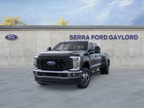 New 2026 Ford F350 XL image 2