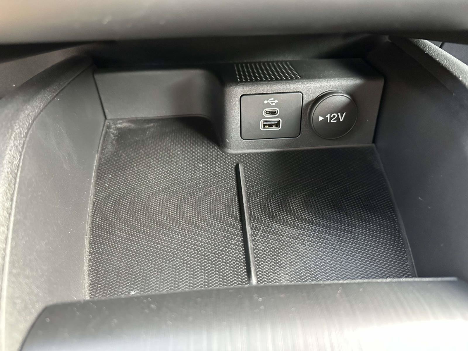 Used 2025 Ford Escape Active w/ Cold Weather Package FWD image 26