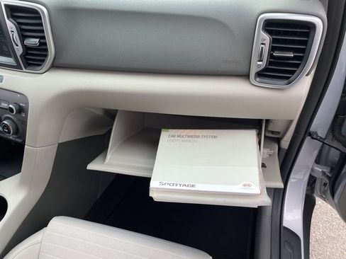 Used 2018 Kia Sportage LX w/ LX Popular Package image 48