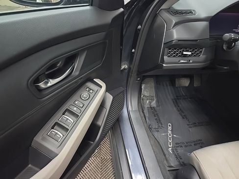 Used 2023 Honda Accord EX image 28