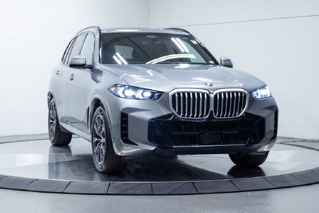 Used 2026 BMW X5 xDrive40i w/ M Sport Package AWD/4WD image 4