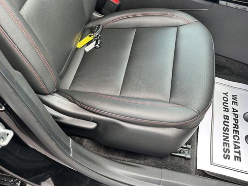 Used 2024 Chevrolet Trax RS w/ Sunroof Package image 30