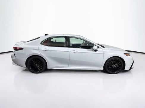 Used 2023 Toyota Camry XSE FWD image 11