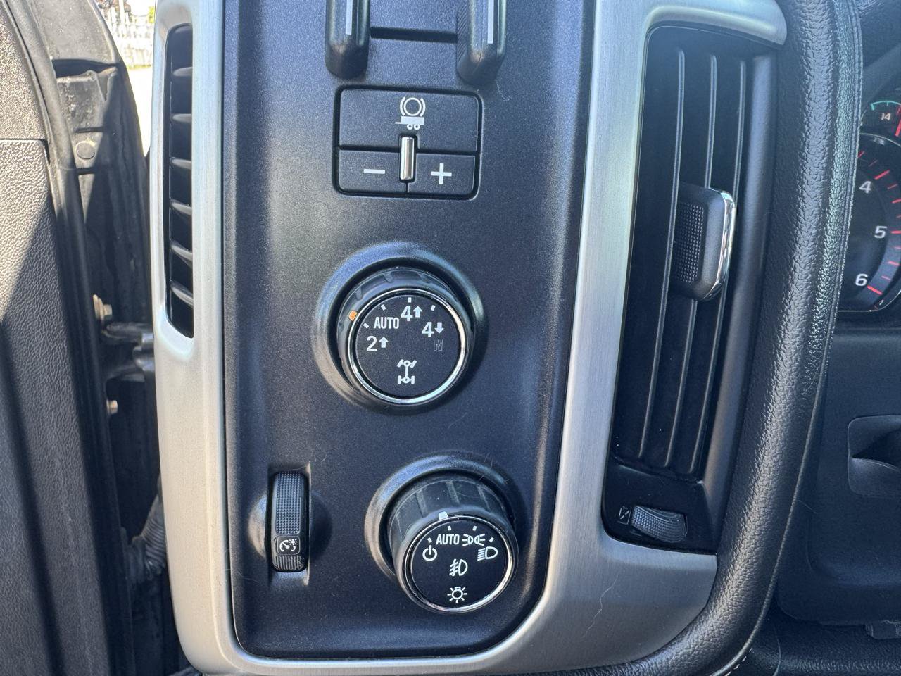 Used 2016 GMC Sierra 1500 SLE w/ SLE Convenience Package AWD/4WD image 14