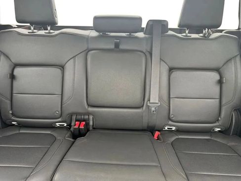 Used 2023 GMC Sierra 2500 SLT w/ Gooseneck/5TH Wheel Package image 18