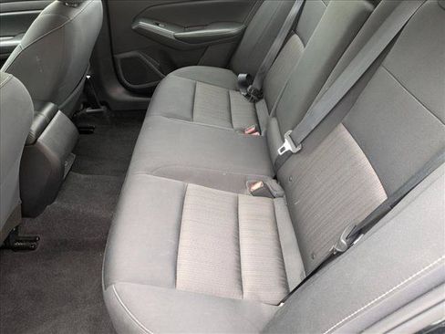 Used 2024 Nissan Altima 2.5 SV FWD image 17