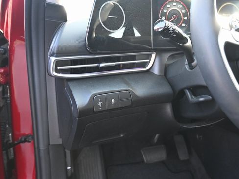 Used 2024 Hyundai Elantra SEL w/ Convenience Package image 18