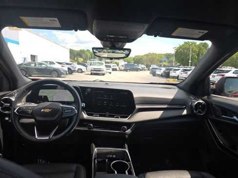 Used 2025 Chevrolet Equinox LT w/ Convenience Package II AWD/4WD image 15