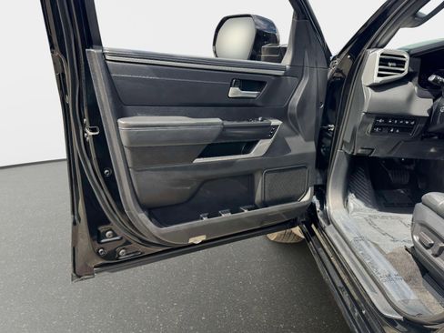 Used 2023 Toyota Tundra Platinum AWD/4WD image 19
