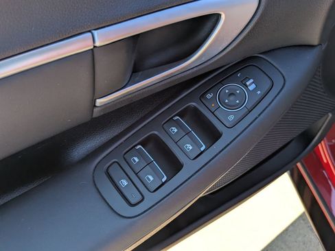Used 2025 Hyundai Sonata SEL FWD image 6