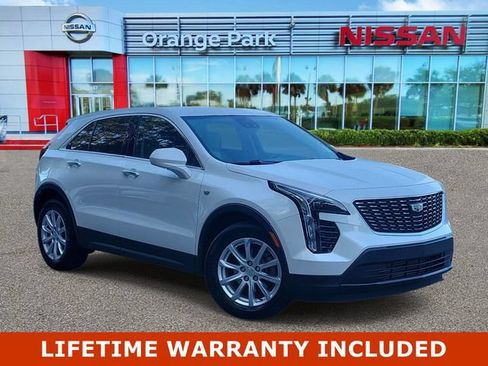 Used 2022 Cadillac XT4 Luxury FWD image 1