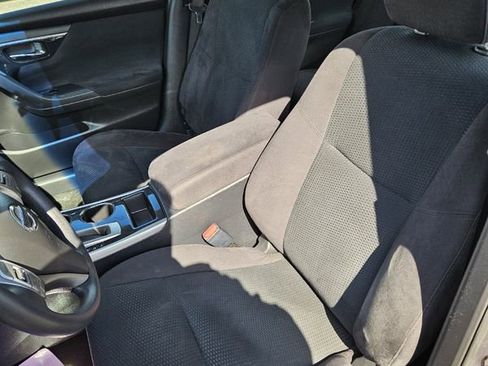 Used 2014 Nissan Altima 2.5 S w/ Sport Value Package image 18