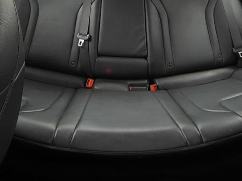 Used 2025 Hyundai Elantra Limited FWD image 13