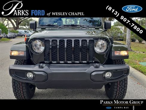 Used 2022 Jeep Gladiator Willys image 3