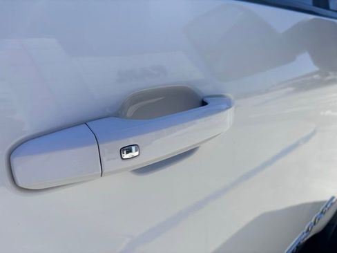 Used 2022 GMC Sierra 2500 AT4 w/ AT4 Preferred Package image 12