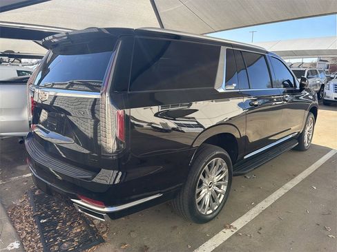 Used 2021 Cadillac Escalade ESV Premium Luxury image 3