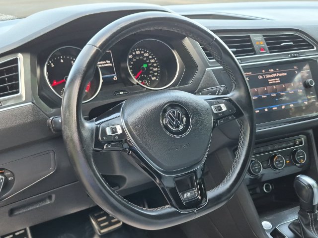Used 2021 Volkswagen Tiguan SE R-Line AWD/4WD image 31