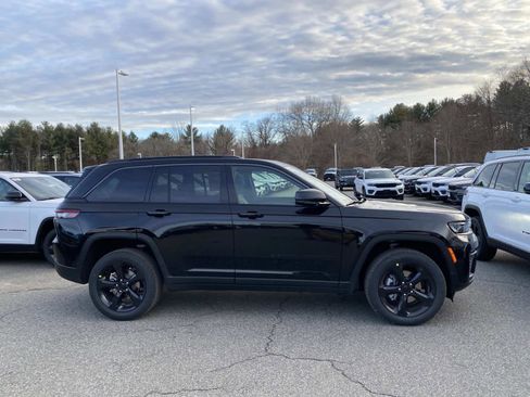 New 2026 Jeep Grand Cherokee Limited w/ Limited Altitude Package image 2