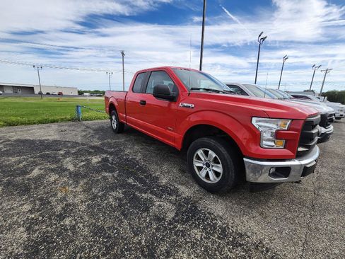 Used 2017 Ford F150 XL w/ Equipment Group 101A Mid AWD/4WD image 3