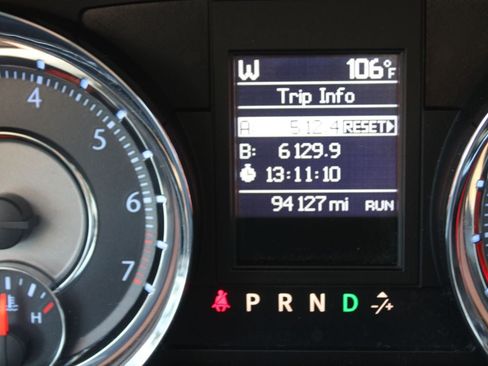 Used 2014 Chrysler Town & Country Touring FWD image 15