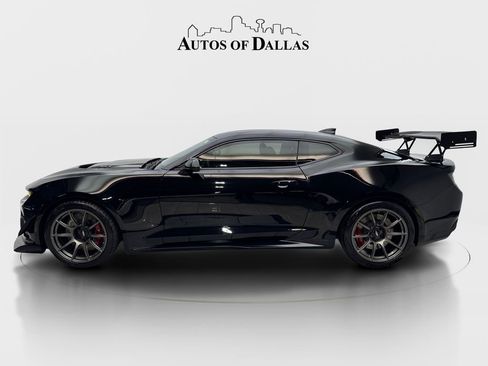 Used 2018 Chevrolet Camaro ZL1 RWD image 5