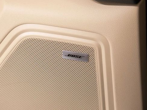Certified 2026 Porsche Macan AWD/4WD image 31