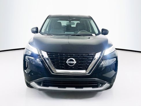 Used 2023 Nissan Rogue S image 2