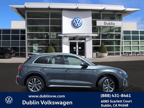 Used 2023 Audi Q5 2.0T Premium Plus w/ Premium Plus Package AWD/4WD image 3