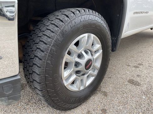 Used 2022 GMC Sierra 2500 SLE w/ SLE Convenience Package image 10