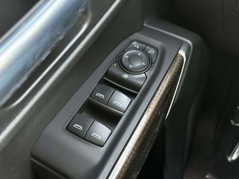 Used 2021 Chevrolet Silverado 1500 LT w/ Convenience Package II AWD/4WD image 17
