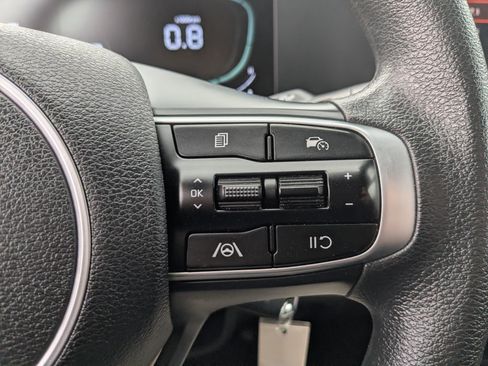 Used 2024 Kia Sportage LX image 19