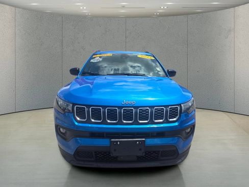 Used 2024 Jeep Compass Latitude AWD/4WD image 8