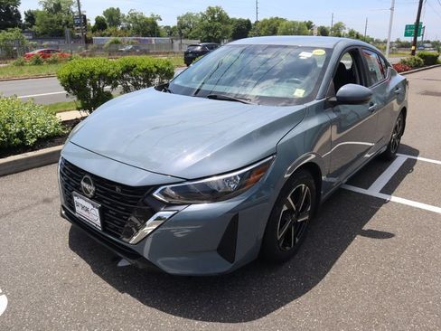 Certified 2024 Nissan Sentra SV FWD image 9