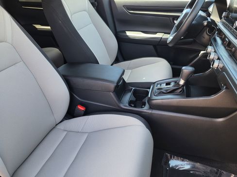 Used 2024 Honda CR-V EX image 15