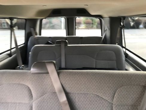 Used 2017 Chevrolet Express 3500 LT w/ LT Preferred Equipment Group image 42