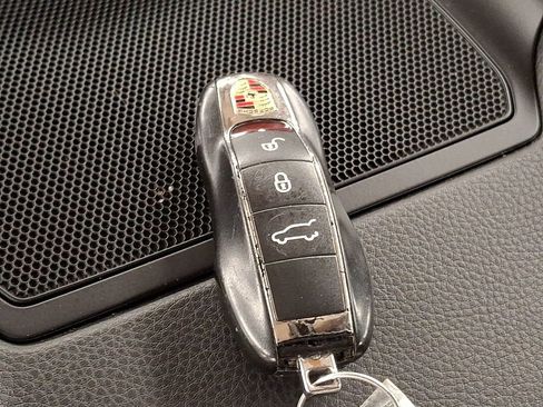 Used 2014 Porsche Cayenne AWD/4WD image 26