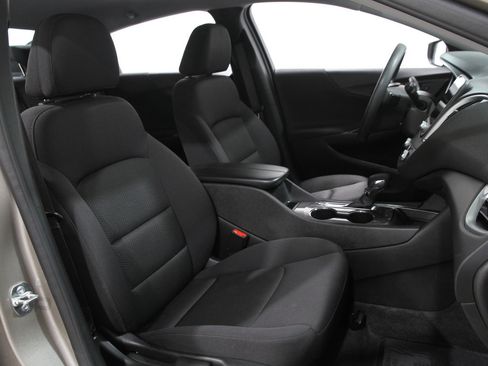 Certified 2025 Chevrolet Malibu LT image 16