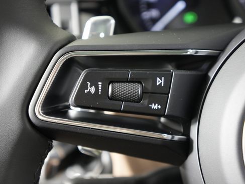 New 2026 Porsche Macan image 22