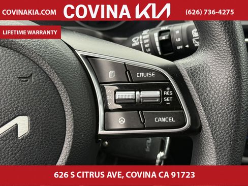 Certified 2022 Kia Seltos LX image 17