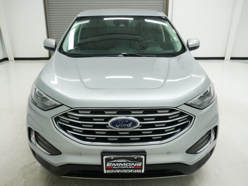 Used 2024 Ford Edge Titanium AWD/4WD image 2