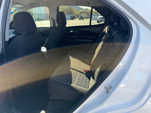 Used 2022 Chevrolet Equinox LT image 16