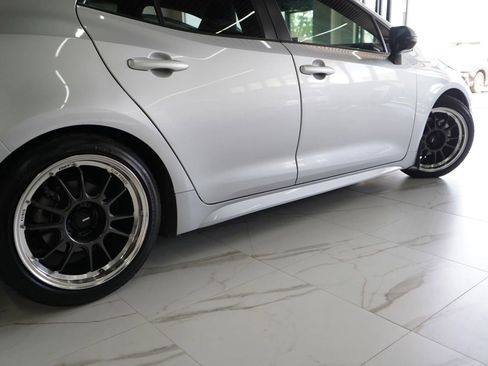 Used 2022 Toyota Corolla SE FWD image 5