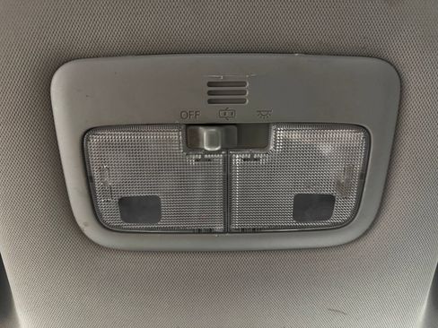 Used 2019 Toyota Corolla LE FWD image 25