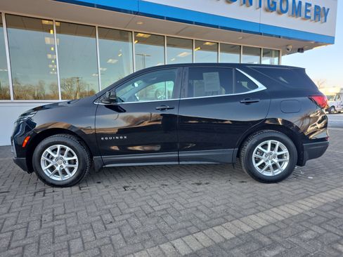 Used 2022 Chevrolet Equinox LT image 2